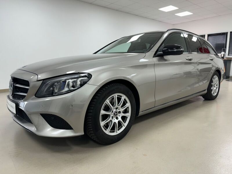 Silber Gebraucht 2020 Mercedes C220 Limousine | 23.990 € (Guter Preis) - Bild 1/3