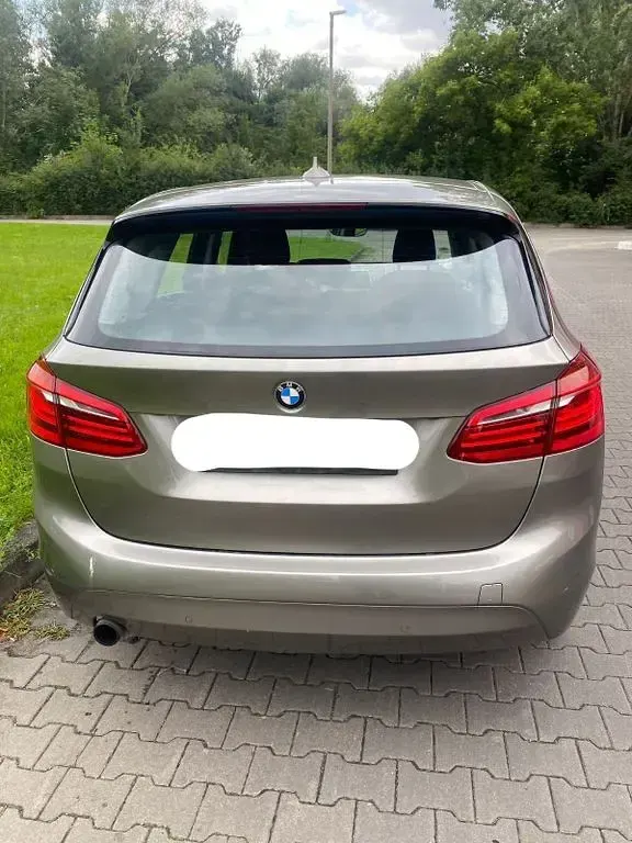 Gebraucht BMW 218 Active Tourer 136 PS (100 kW) 2015 Braun Van / Kleinbus