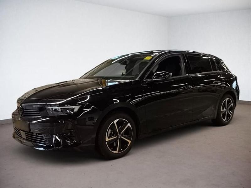 Schwarz Gebraucht 2025 Opel Astra Limousine | 21.895 € (Superpreis) - Bild 1/1