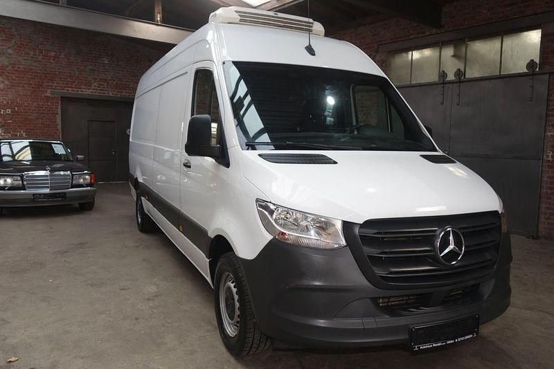 Gebraucht Mercedes Sprinter 170 PS (125 kW) 2023 Arktikweiss Van