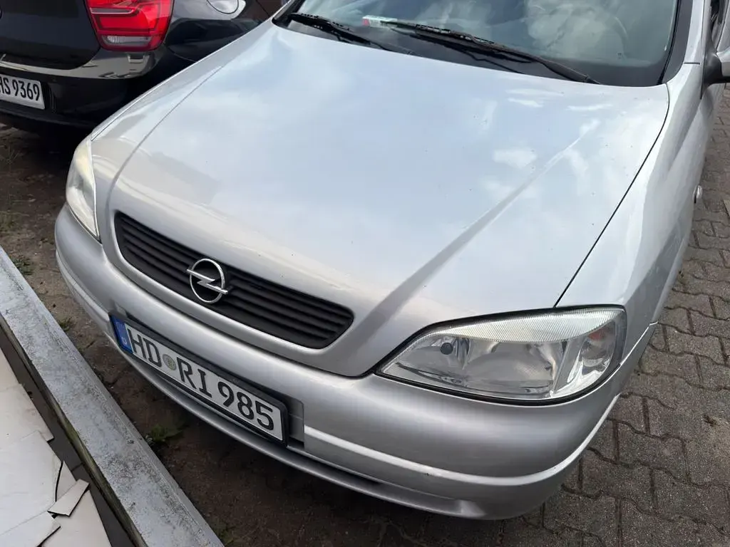 Gebraucht Opel Astra Comfort 101 PS (74 kW) 2000 Silber Limousine