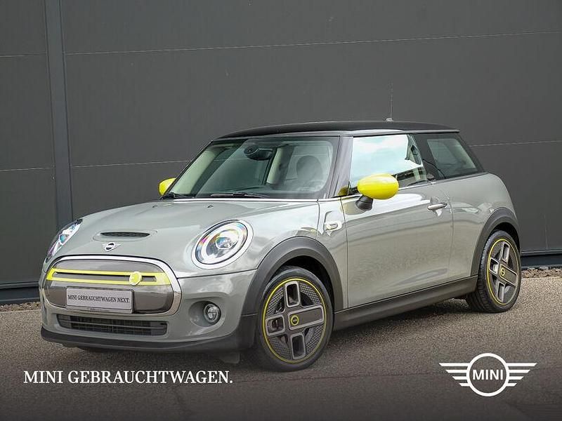 Moonwalk grey (metallic) Gebraucht 2020 Mini Cooper Kleinwagen | 15.420 € (Fairer Preis) - Bild 1/3