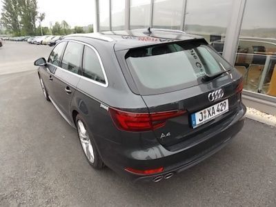 Gebraucht Audi A4 Design 190 PS (139 kW) 2018 Grau metallic Kombi