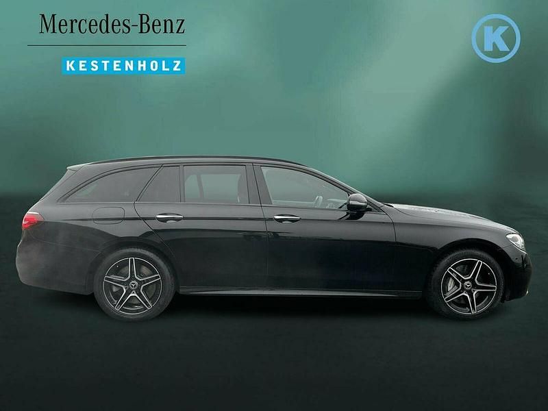 Gebraucht Mercedes E300 AMG 306 PS (225 kW) 2022 Schwarz Limousine