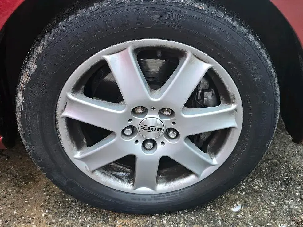 Gebraucht Mazda 5 143 PS (105 kW) 2007 Rot Van / Kleinbus