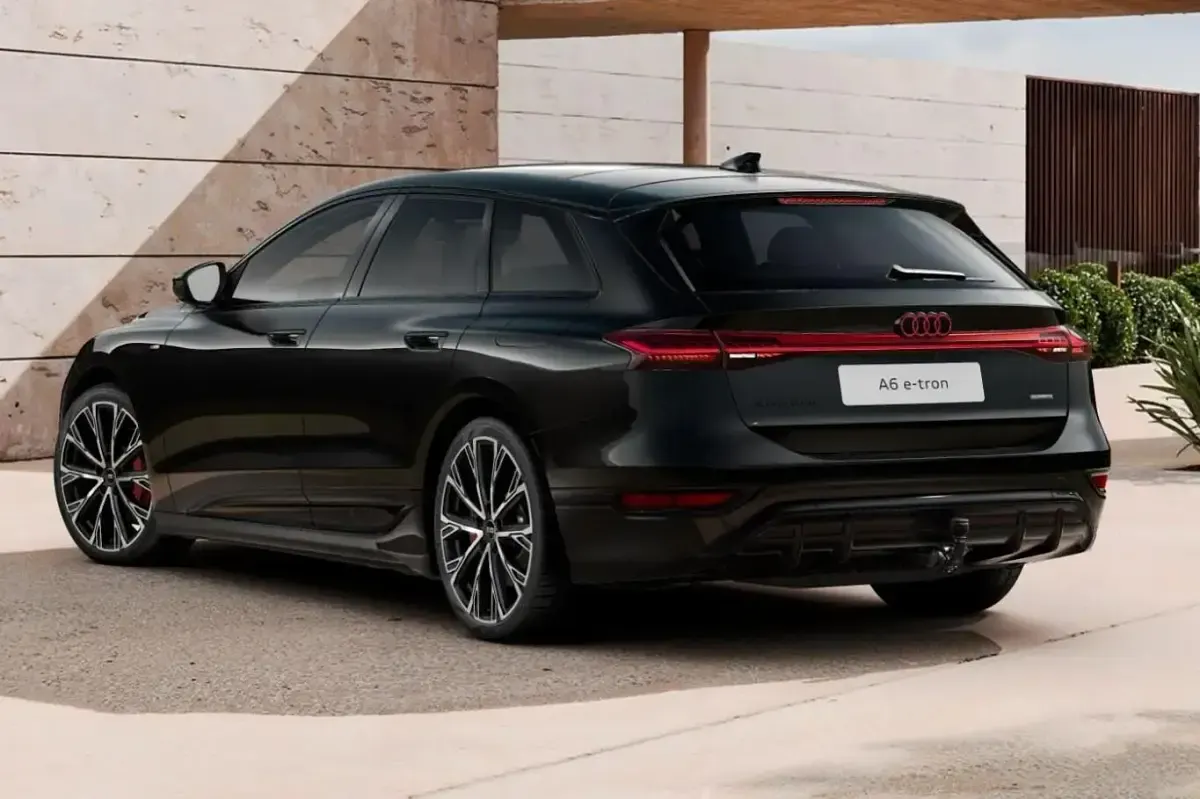 Neu Audi A6 e-tron S-Line 314 kW (428 PS) 2026 Mythosschwarz metallic Kombi