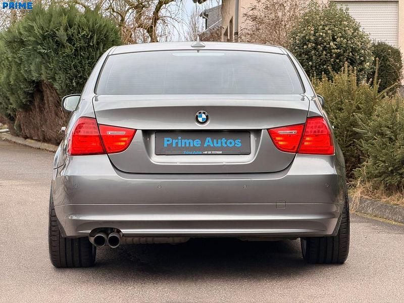 Gebraucht BMW 330 272 PS (200 kW) 2011 Grau Limousine