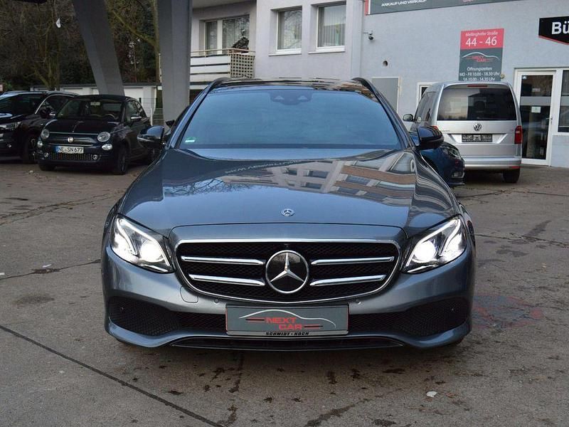 Gebraucht Mercedes E300 Avantgarde 194 PS (142 kW) 2019 Grau Kombi