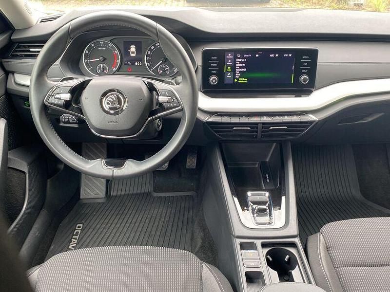 Gebraucht Skoda Octavia Ambition 110 PS (80 kW) 2023 Grau Limousine
