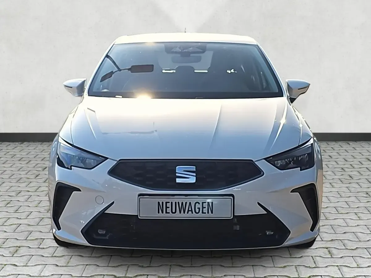 Neu Seat Ibiza 80 PS (58 kW) 2026 Candy weiss Kleinwagen