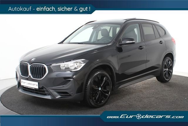 Schwarz Gebraucht 2020 BMW X1 Sport Line SUV | 21.500 € (Fairer Preis) - Bild 1/4
