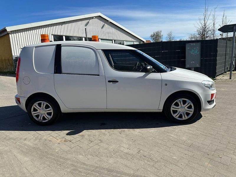 Gebraucht Skoda Roomster 75 PS (55 kW) 2014 Weiß Van / Kleinbus