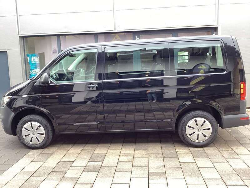 Deep black perleffekt Gebraucht 2024 VW T6.1 Van | 47.750 € (Superpreis) - Bild 1/4