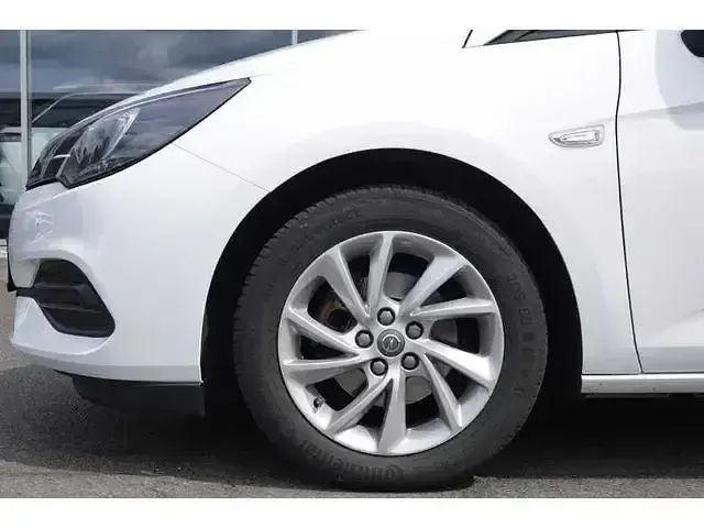 Gebraucht Opel Astra Edition 110 PS (80 kW) 2021 Weiß Limousine
