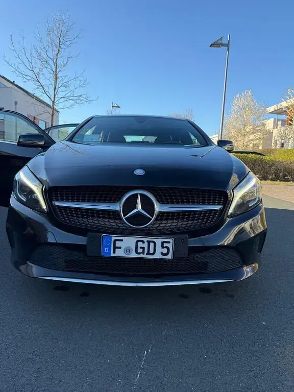 Gebraucht Mercedes A200 Edition 136 PS (100 kW) 2017 Schwarz Limousine