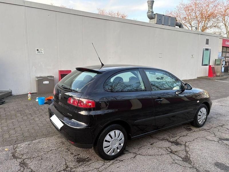 Gebraucht Seat Ibiza 101 PS (74 kW) 2005 Schwarz Kleinwagen