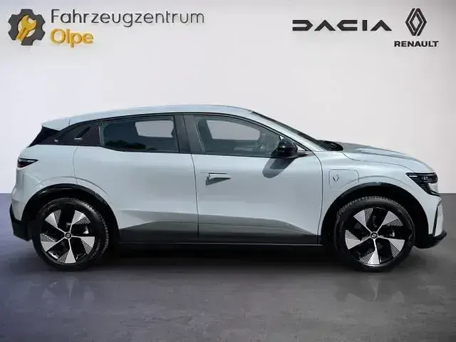 Gebraucht Renault Megane E-Tech Evolution 160 kW (218 PS) 2022 Grau Limousine