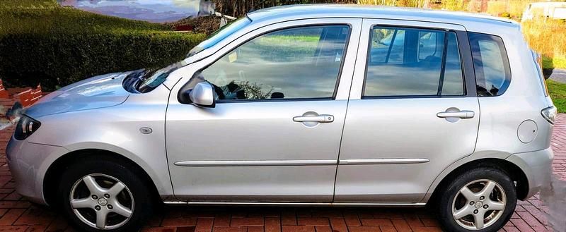 Gebraucht Mazda 2 80 PS (58 kW) 2007 Silber Kleinwagen