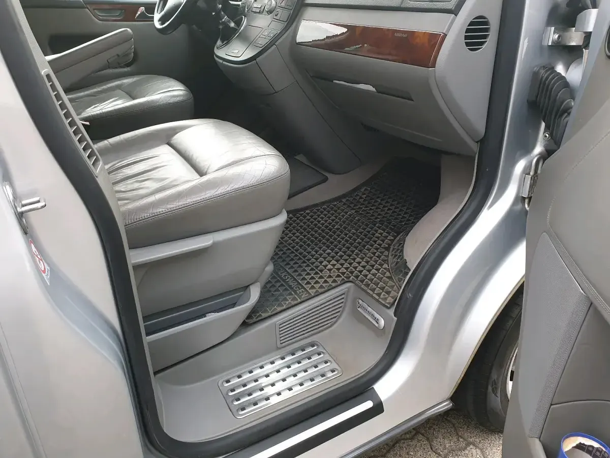 Gebraucht VW Multivan 174 PS (127 kW) 2005 Andere farben Van / Kleinbus