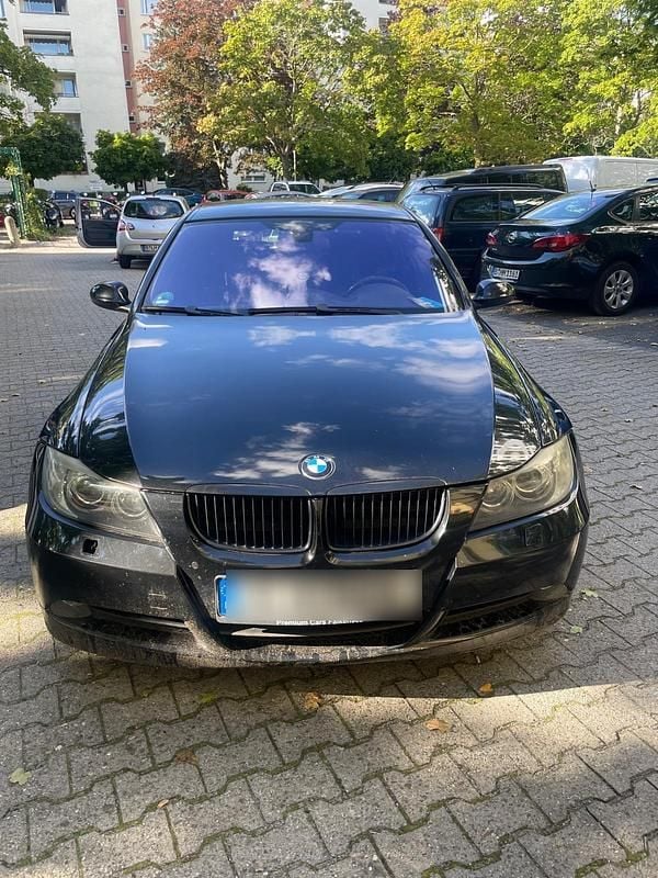 Schwarz Gebraucht 2008 BMW 320 Kombi | 2.900 € (Superpreis) - Bild 1/4