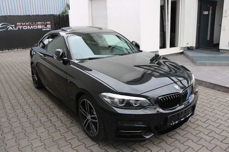 Schwarz Gebraucht 2021 BMW M240 M Sport Coupé | 34.999 € (Guter Preis) - Bild 1/4