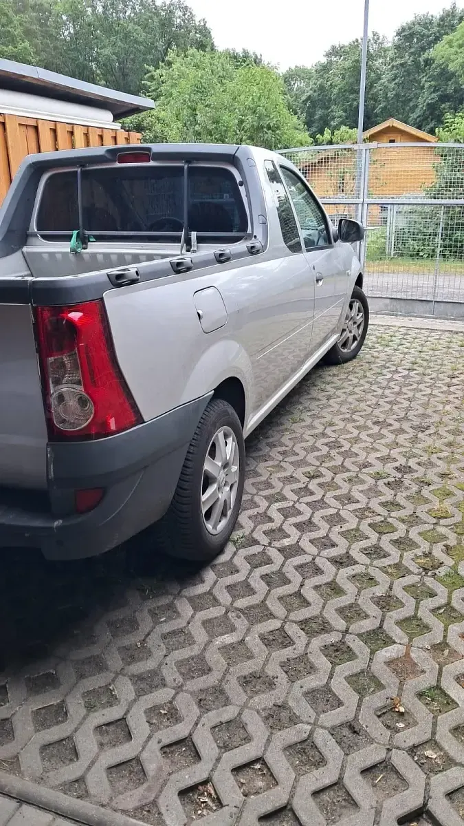 Gebraucht Dacia Pick up 50 PS (36 kW) 2010 Silber Pickup
