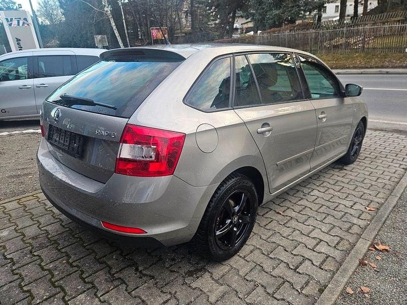Gebraucht Skoda Rapid Drive 86 PS (63 kW) 2014 Beige Kleinwagen