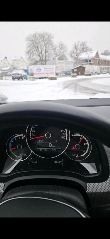 Gebraucht VW e-up! Active 61 kW (83 PS) 2021 Weiß Kleinwagen