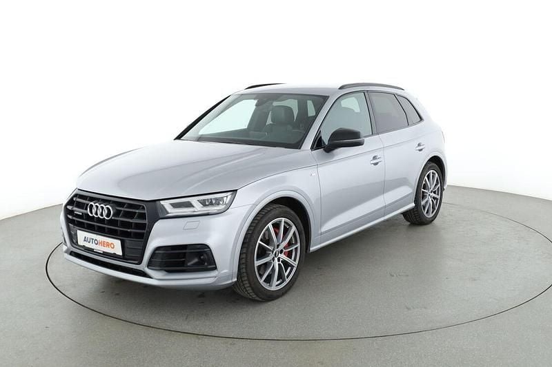 Grau Gebraucht 2019 Audi Q5 Sport SUV | 33.190 € (Etwas zu teuer) - Bild 1/3