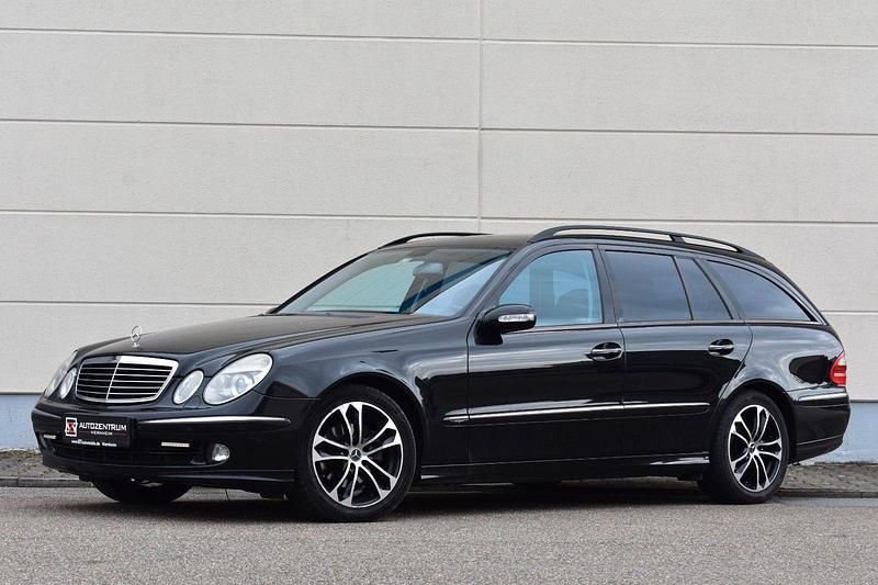 Schwarz Gebraucht 2006 Mercedes E220 Avantgarde Kombi | 2.690 € (Superpreis) - Bild 1/4