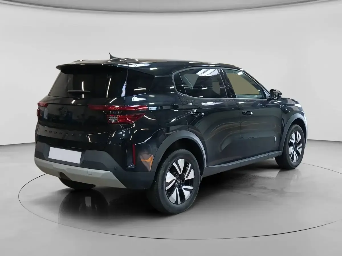 Gebraucht Opel Frontera 83 kW (113 PS) 2025 Schwarz (noir karbon) SUV