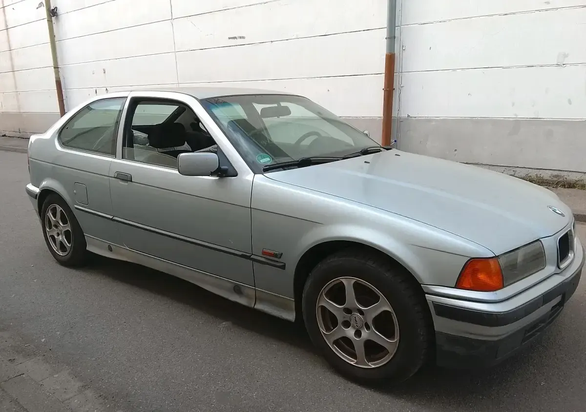 Gebraucht BMW 316 101 PS (74 kW) 1996 Silber Kleinwagen