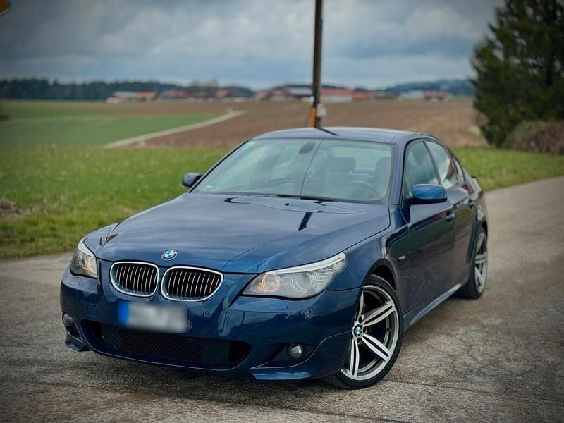 Gebraucht BMW 530 235 PS (172 kW) 2008 Blau Limousine