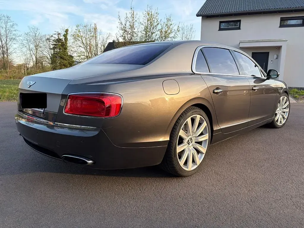 Brugt Bentley Flying Spur 625 HK (459 kW) 2014 Brun Sedan