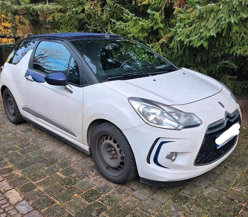 Weiß Gebraucht 2013 Citroën DS3 So Chic Limousine | 7.500 € (Teuer) - Bild 1/4