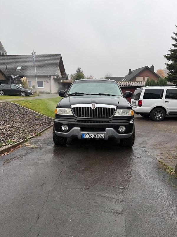 Schwarz Gebraucht 2000 Lincoln Navigator SUV | 6.000 € - Bild 1/4