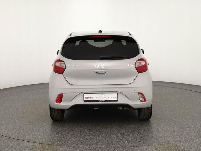 Neu Hyundai i10 64 PS (47 kW) 2025 Grau Kleinwagen