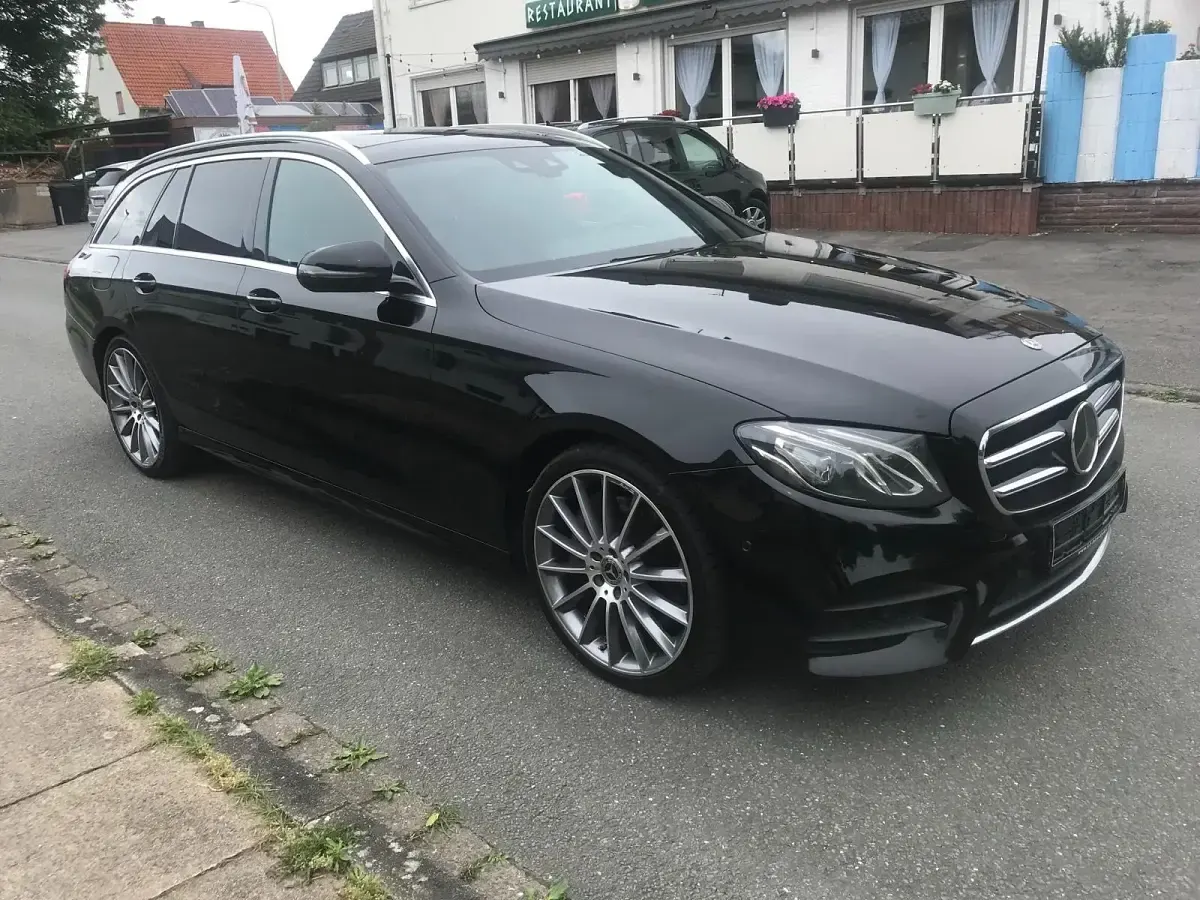 Gebraucht Mercedes E350 AMG 258 PS (189 kW) 2017 Schwarz Kombi