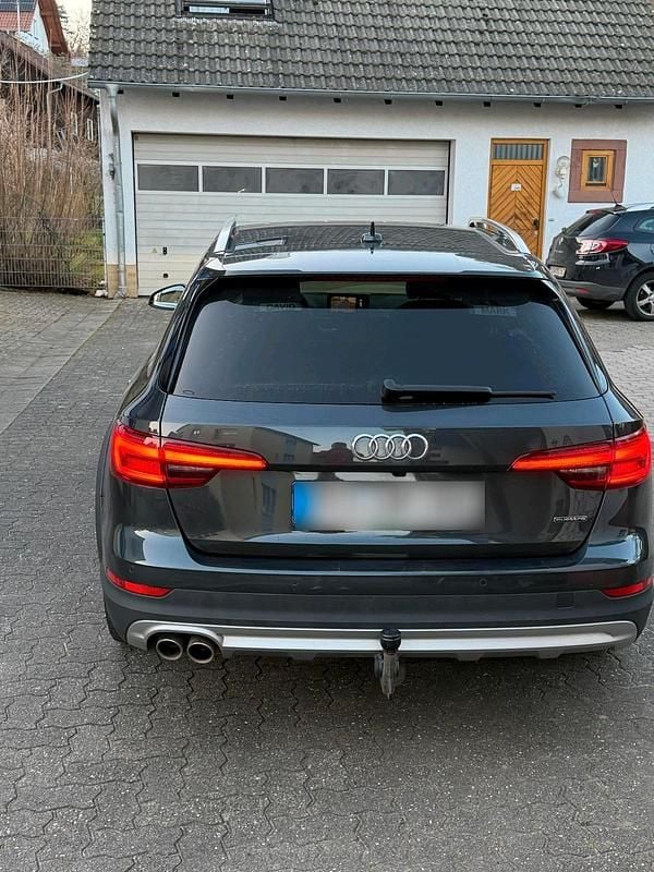 Gebraucht Audi A4 Allroad 218 PS (160 kW) 2017 Grau Kombi