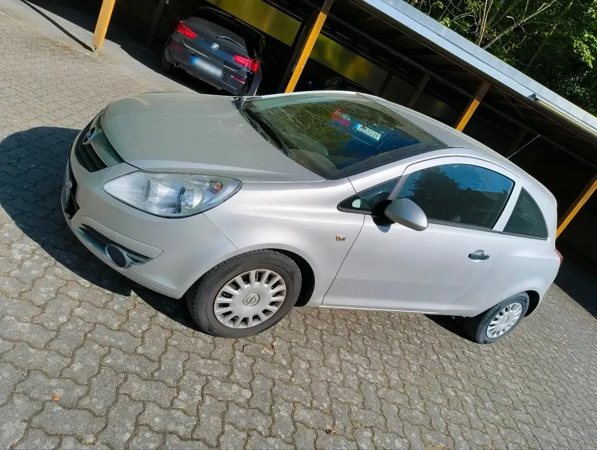Usata Opel Corsa 55 CV (40 kW) 2009 Argento Utilitaria