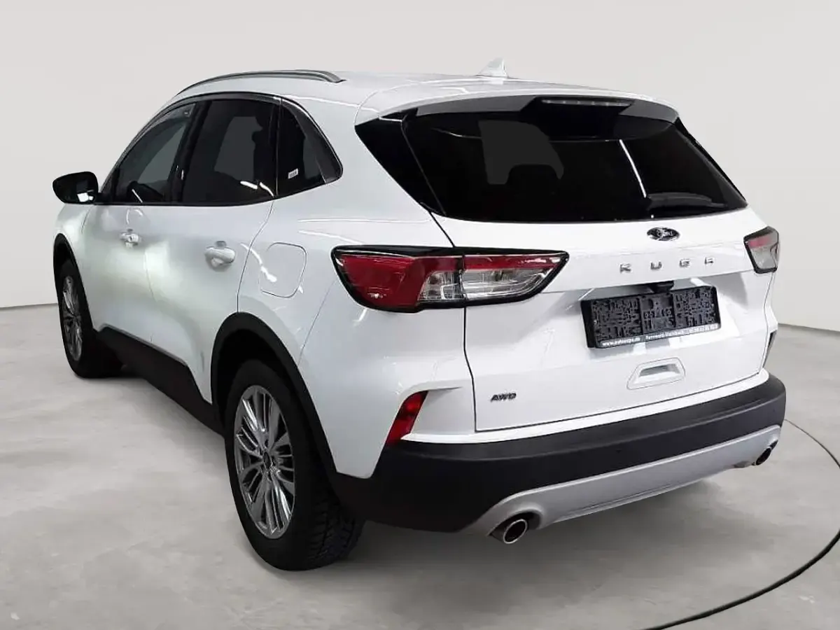 Używany Ford Kuga Titanium 190 KM (139 kW) 2021 Biały SUV