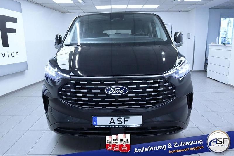 Gebraucht Ford Tourneo Titanium 170 PS (125 kW) 2024 Obsidianschwarz meta... Van / Kleinbus