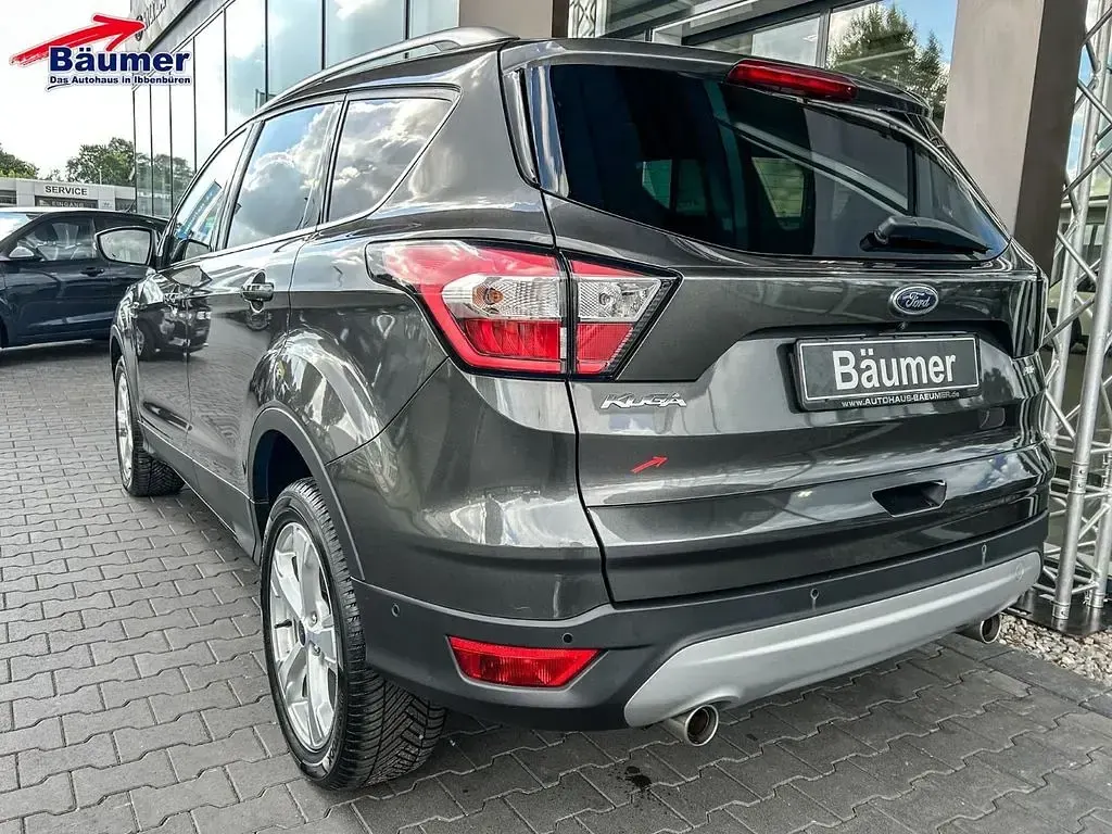 Gebraucht Ford Kuga Titanium 179 PS (131 kW) 2019 Grau SUV
