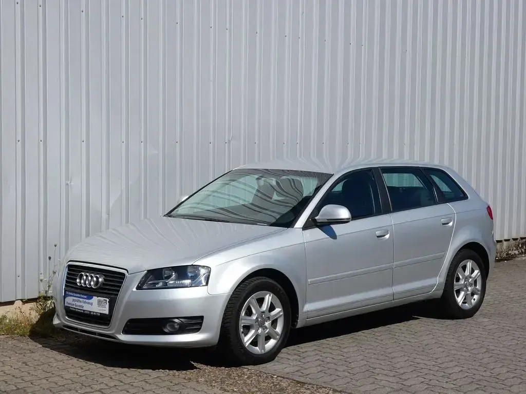 Gebraucht Audi A3 Sportback Ambiente 125 PS (91 kW) 2009 Silber Kleinwagen