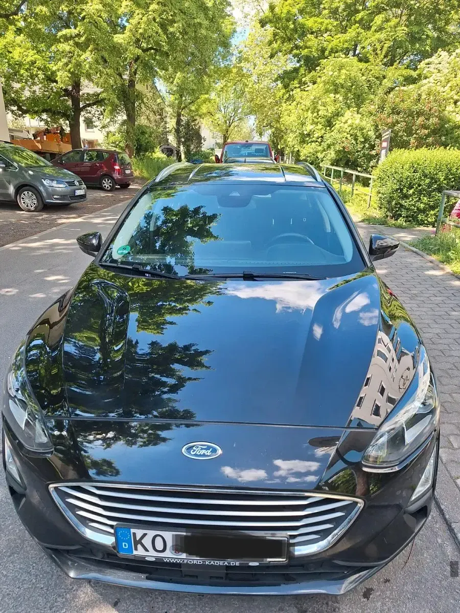 Gebraucht Ford Focus 120 PS (88 kW) 2020 Schwarz Limousine