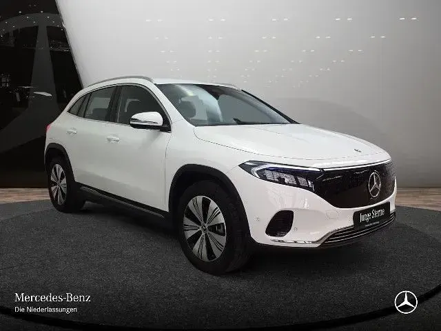 Gebraucht Mercedes EQA250 Advanced Plus 139 kW (190 PS) 2025 Polarweiß SUV