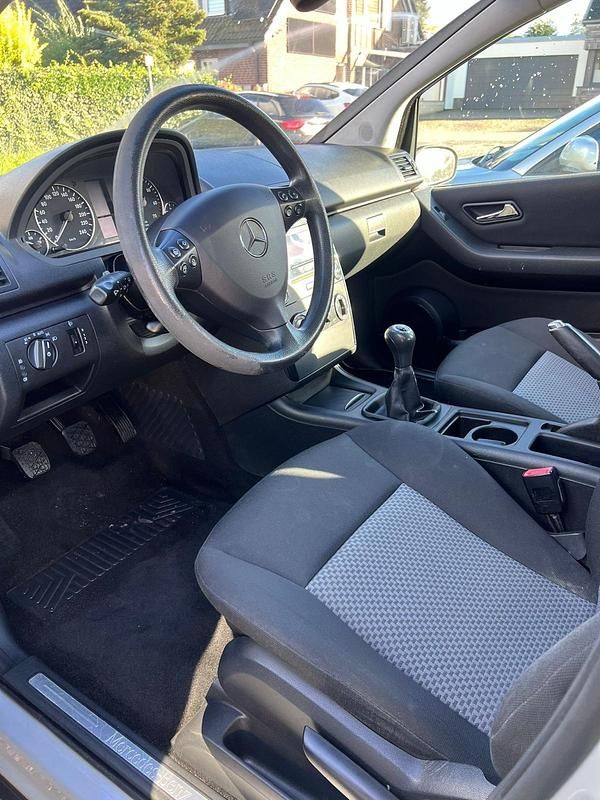 Gebraucht Mercedes A150 95 PS (69 kW) 2005 Silber Kleinwagen