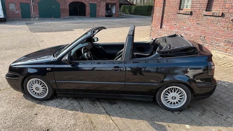 Gebraucht VW Golf Cabriolet 115 PS (84 kW) 1999 Schwarz Cabrio