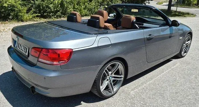 Gebraucht BMW 335 Cabriolet 306 PS (225 kW) 2007 Grau Cabrio