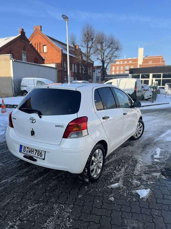 Gebraucht Toyota Yaris 86 PS (63 kW) 2010 Kombi